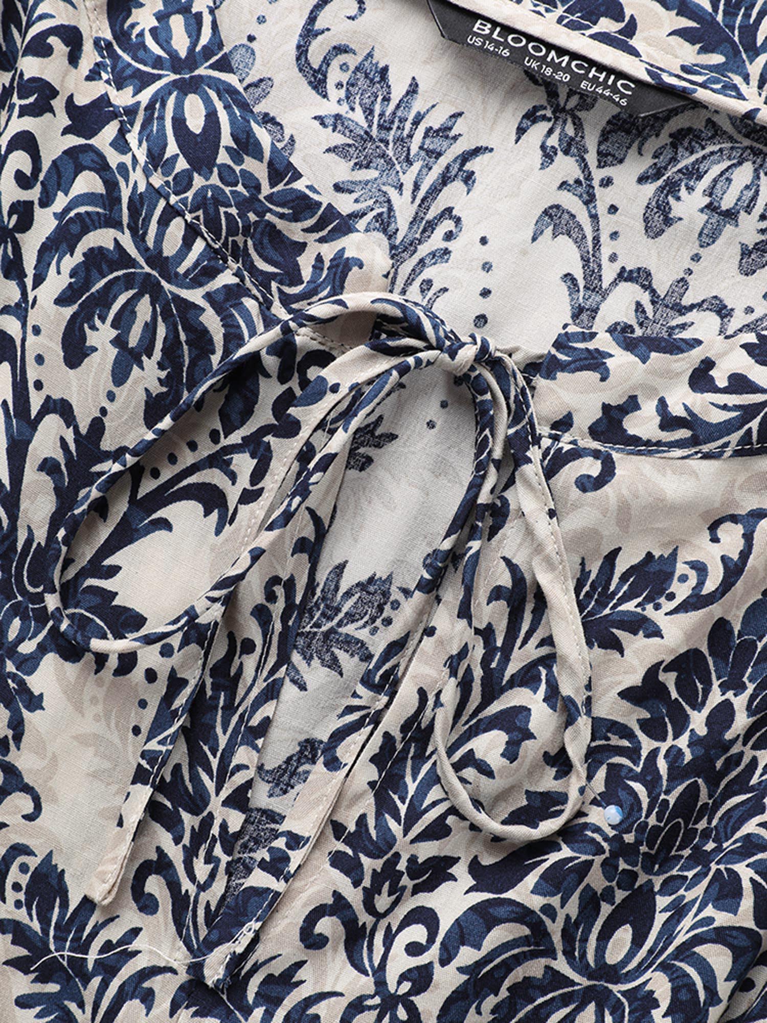 Damask Print Tie Knot Puff Sleeve Dress - Image 10