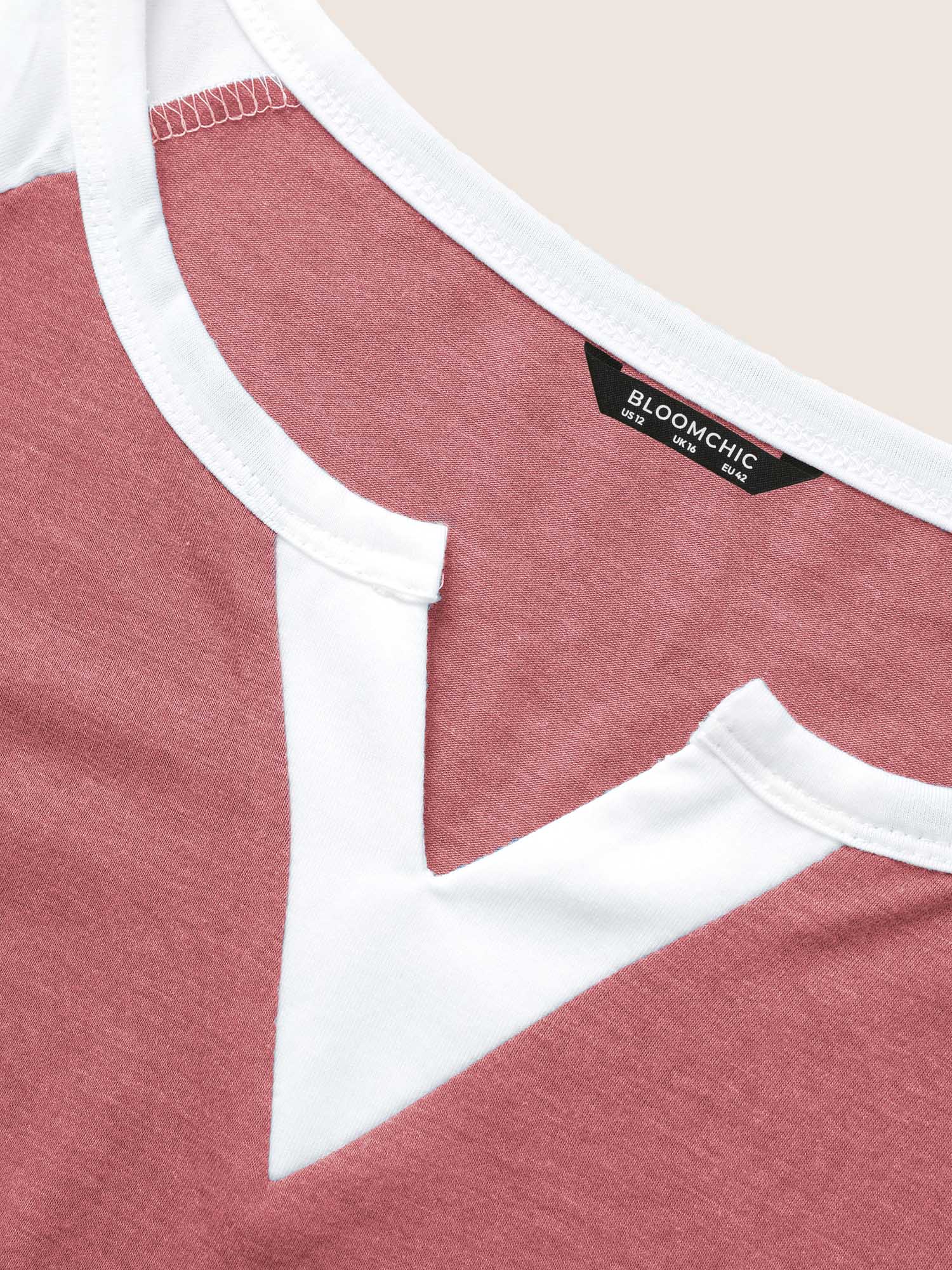 Colorblock Contrast Notched Raglan Sleeve T-shirt - Image 5