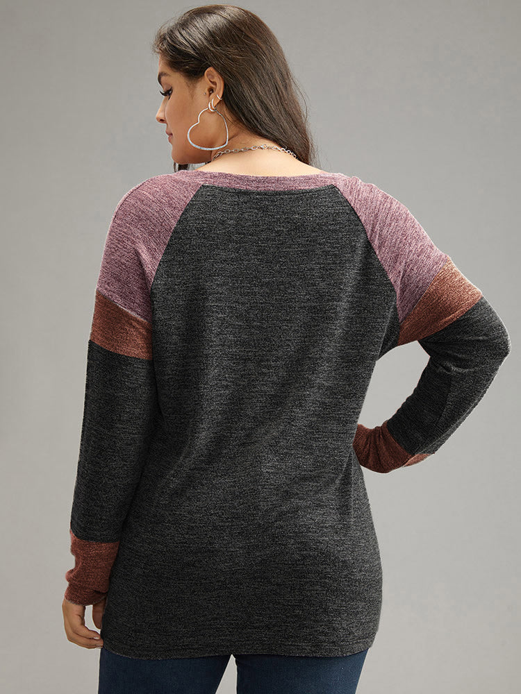 Contrast Pocket Raglan Sleeve T-shirt - Image 4