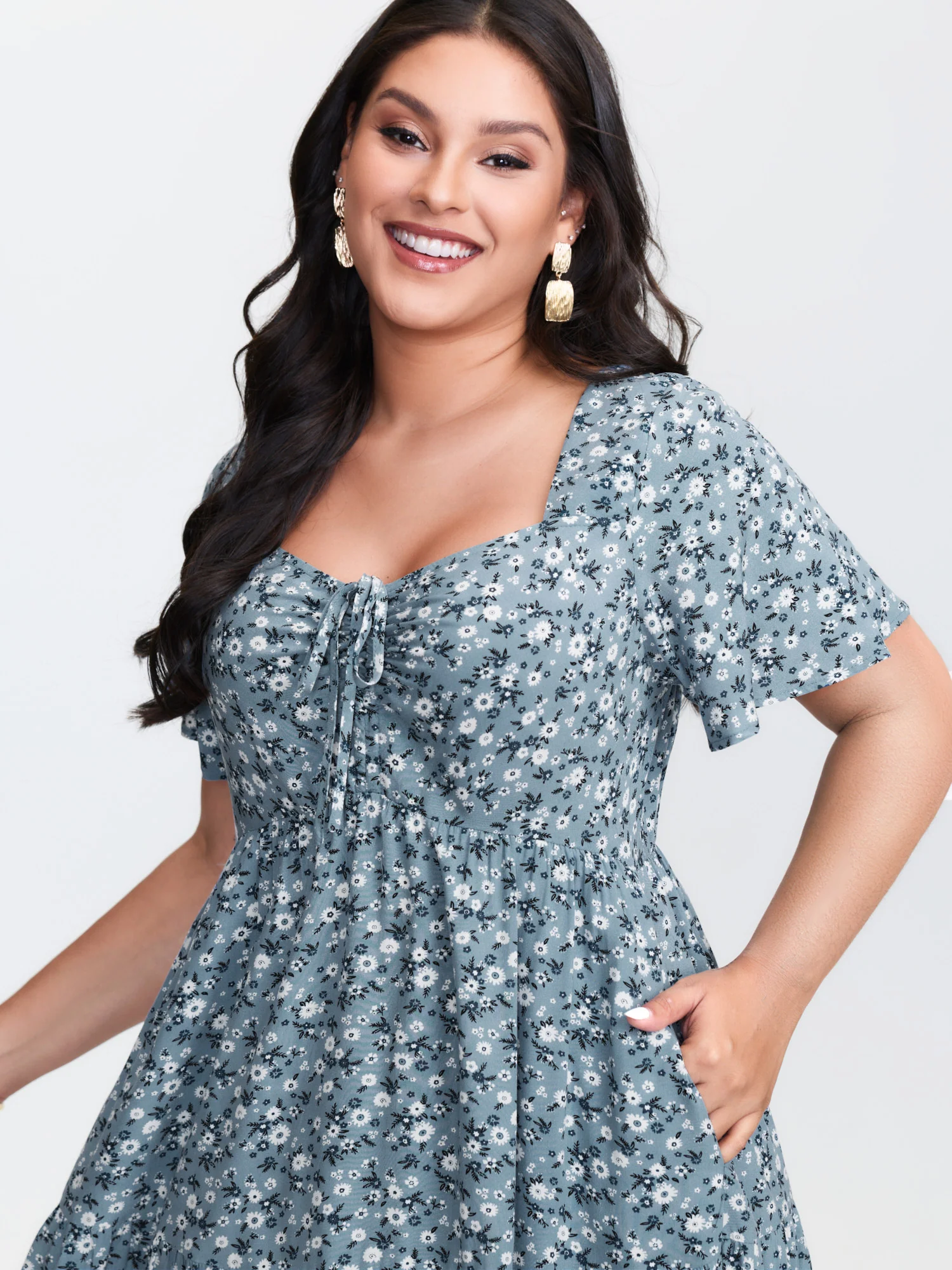 Ditsy Floral Sweetheart Drawstring Pocket Tiered Dress - Image 14