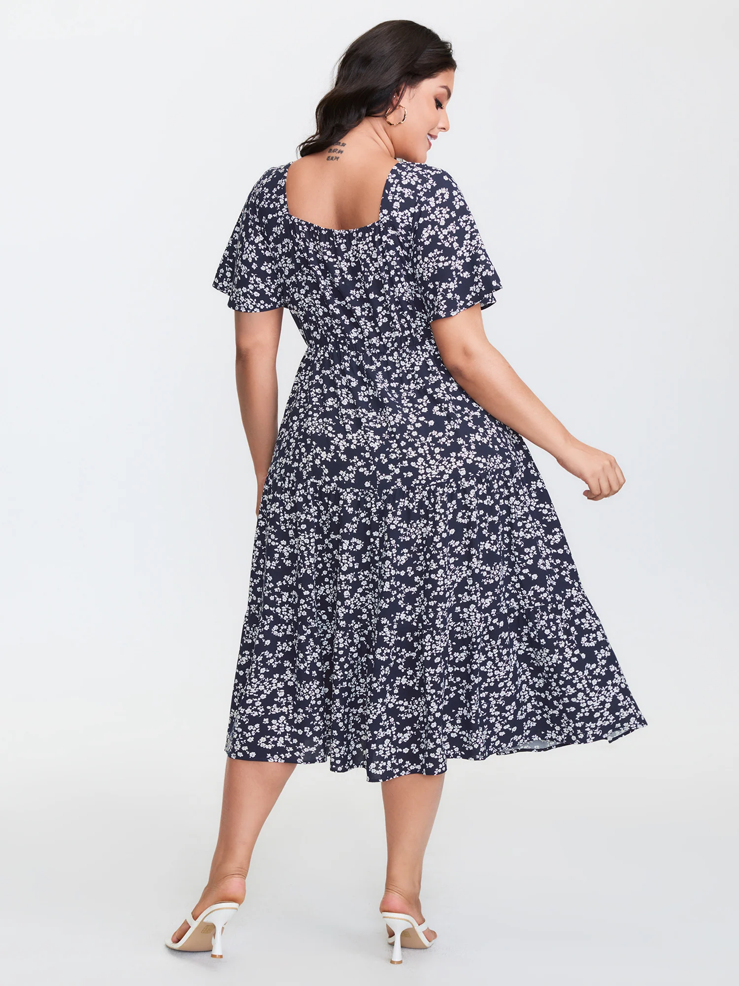 Ditsy Floral Sweetheart Drawstring Pocket Tiered Dress - Image 24