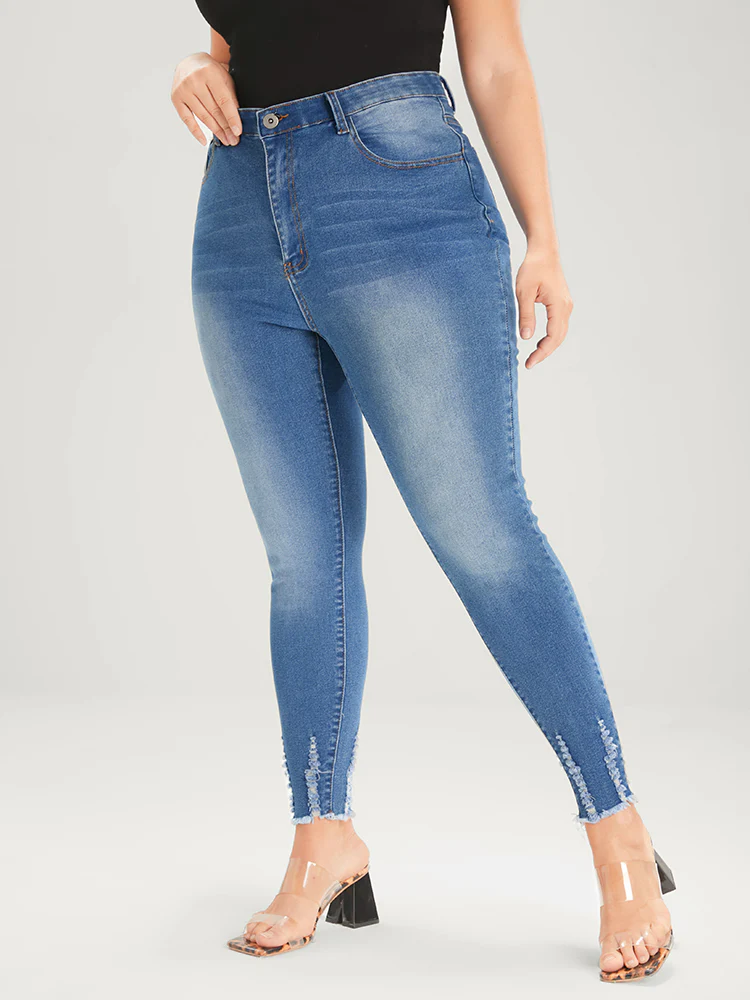Skinny Very Stretchy Mid Rise Medium Wash Pocket Jeans - Image 5