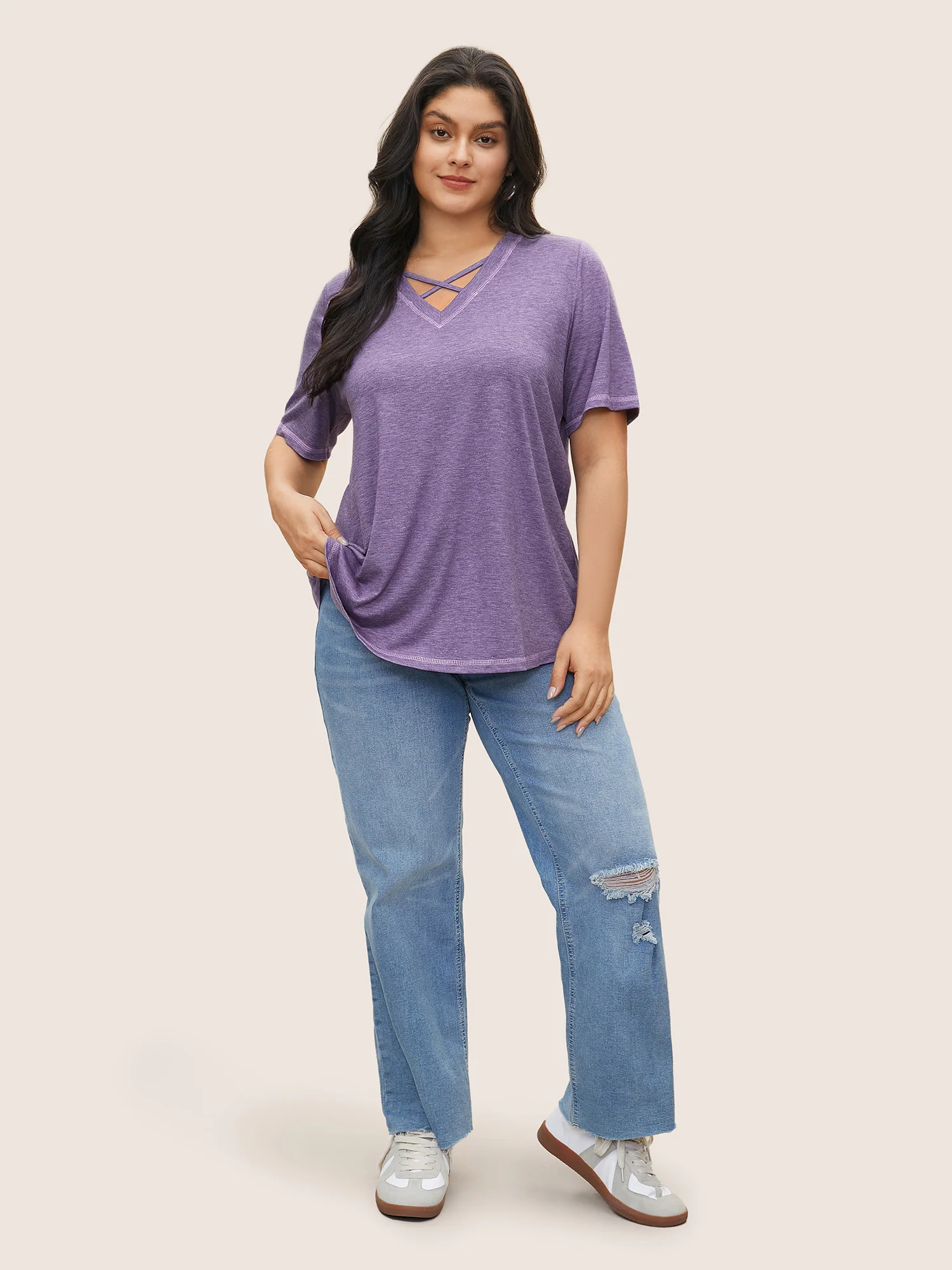 Solid Crisscross Neck Contrast Stitch T-shirt - Image 15