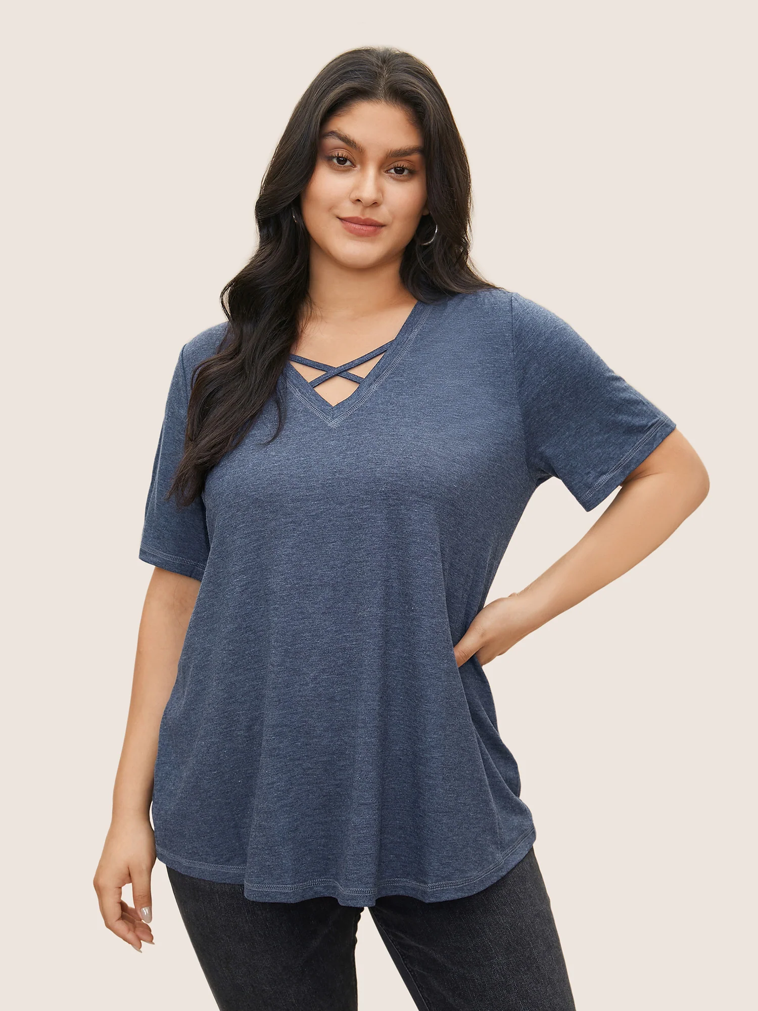 Solid Crisscross Neck Contrast Stitch T-shirt - Image 25