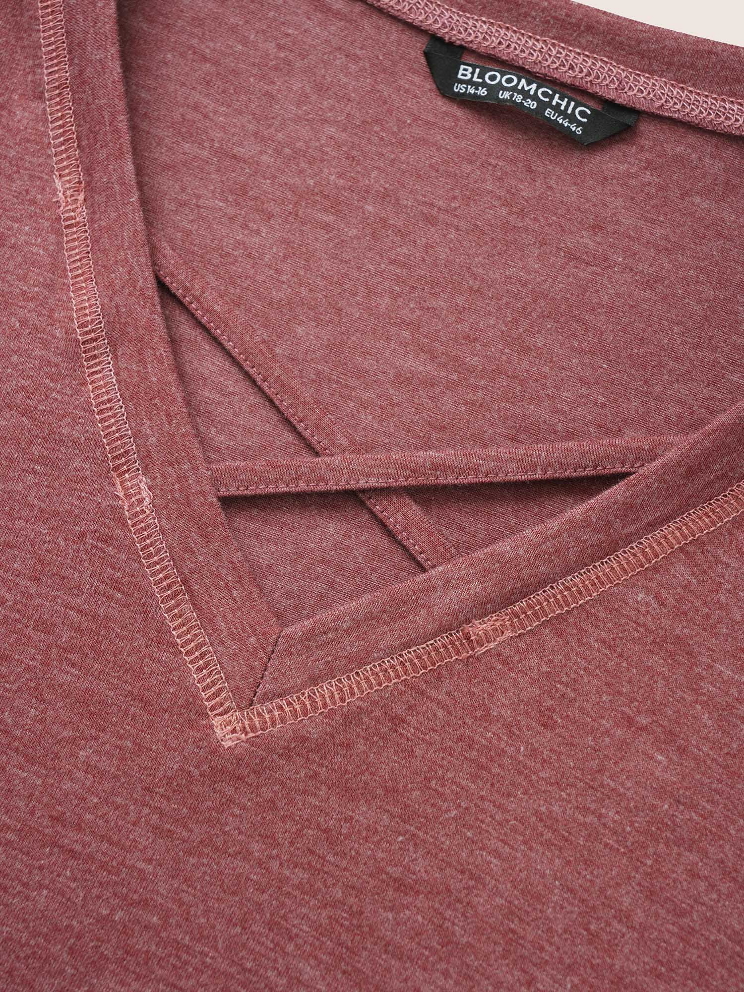 Solid Crisscross Neck Contrast Stitch T-shirt - Image 35
