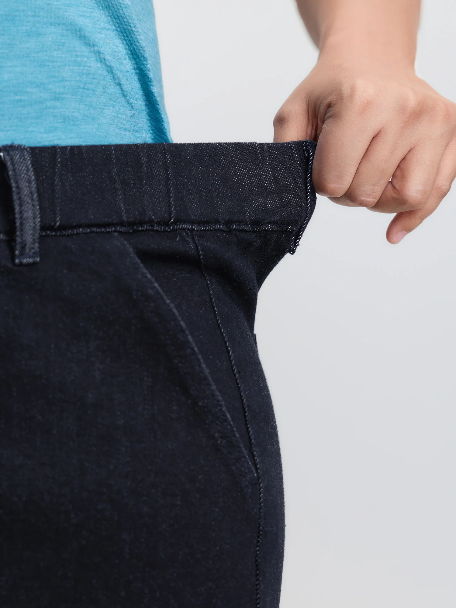 Supersoft Mid-Rise Straight-Leg Denim Shorts - Image 4