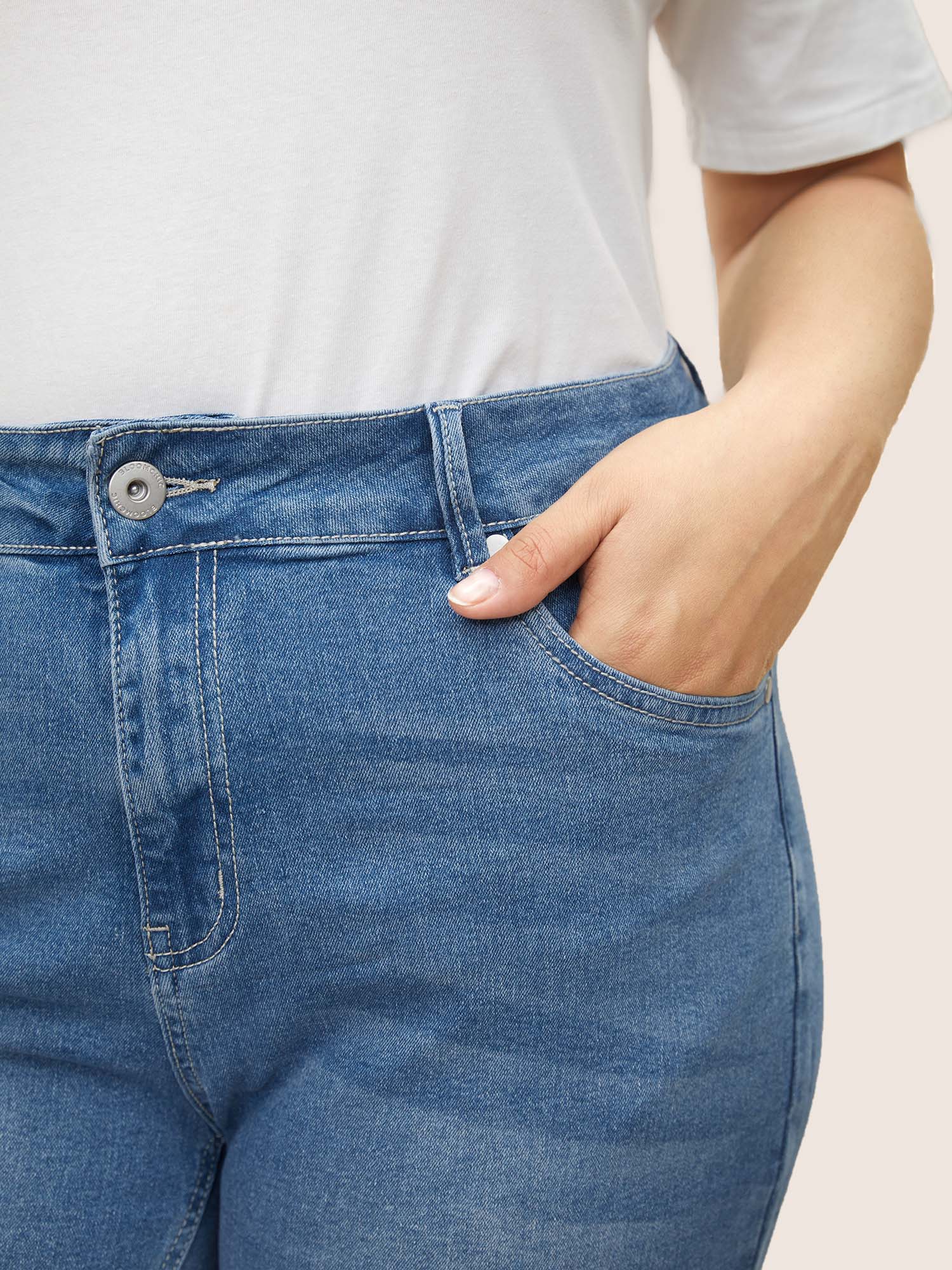 Very Stretchy High Rise Dark Wash Denim Shorts - Image 4